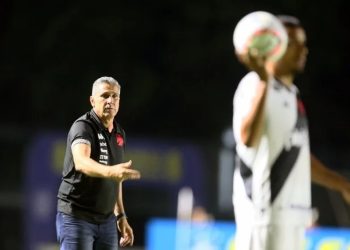 Além de Andrey Santos, Vasco tem mais um jogador titular que preocupa na condição física