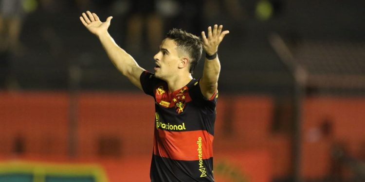 Labandeira, jogador do Sport, afirma: “No Uruguai se fala muito do Vasco”