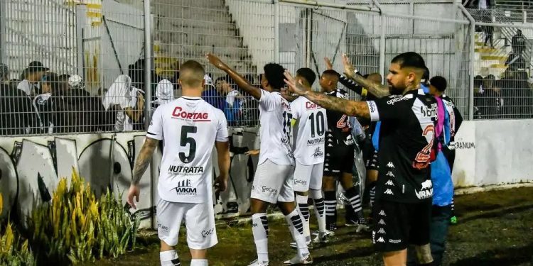 Advogado da Ponte Preta dá declaração polêmica sobre o Vasco