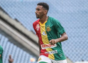 Vasco faz sondagem pelo lateral do Sampaio Corrêa