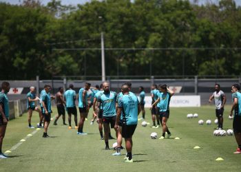 Oito jogadores estão de saída do Vasco; confira os nomes