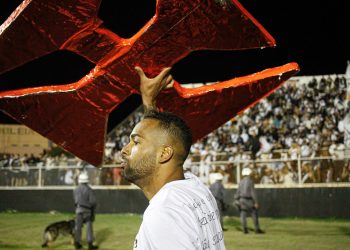 Alex Teixeira não deverá permanecer no Vasco em 2023