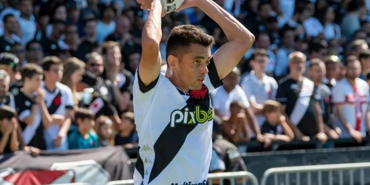 CRB está negociando a contratação do lateral-direito Matheus Ribeiro