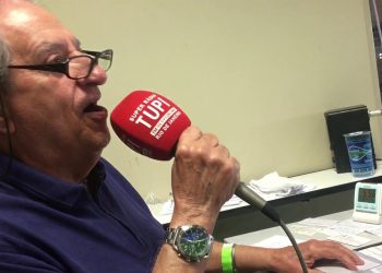 Narrador Garotinho viraliza após acesso do Vasco