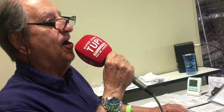 Narrador Garotinho viraliza após acesso do Vasco