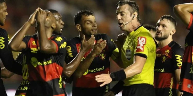 Procurador do STJD pede adiamento de julgamento do Sport e Vasco pode sofrer punição