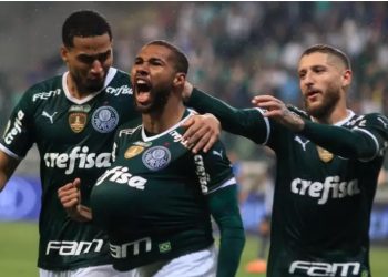 Vasco disputa contratação de atacante do Palmeiras com Bahia e Bragantino