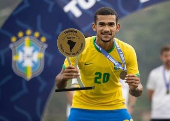 Vasco tenta contratar meia Gustavo, do Al-Ahli