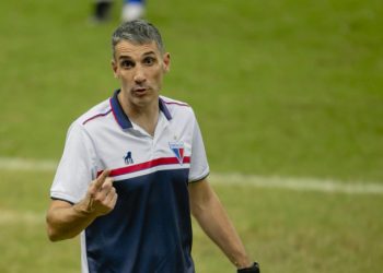Vojvoda toma decisão importante no Fortaleza, mas Vasco terá empecilho