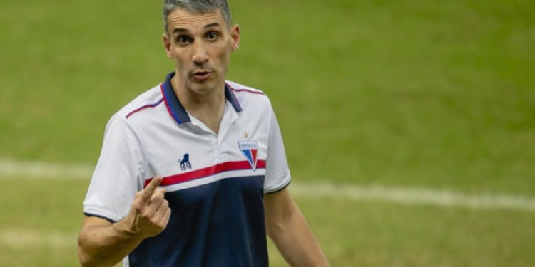 Vojvoda toma decisão importante no Fortaleza, mas Vasco terá empecilho