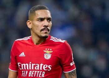 Ex-Vasco, lateral direito Gilberto poderia ser contratado por empréstimo