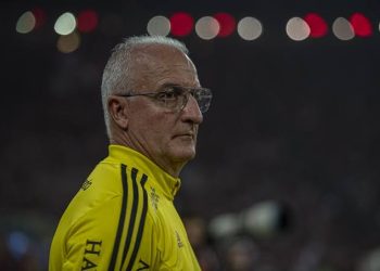 Vasco terá empecilho se quiser contratar Dorival Júnior