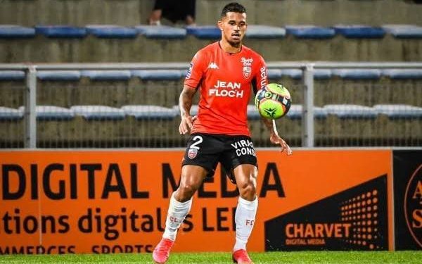 Vasco quer lateral do Campeonato Francês