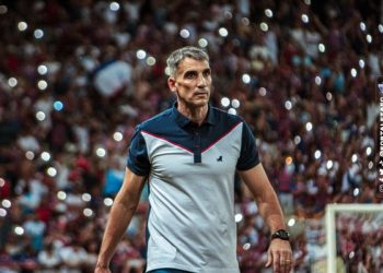 Em enquete, torcida vascaína prefere Vojvoda para vaga de treinador