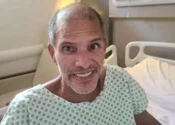 Ídolo do Vasco é internado e passa por baterias de exames no ES