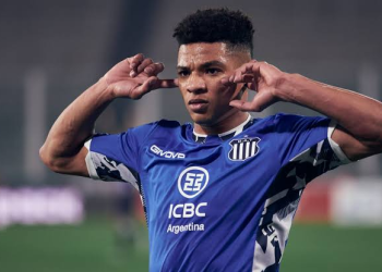 Forma de pagamento estaria travando Vasco e Talleres na negociação por Valoyes