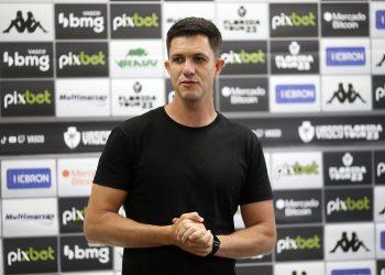 Barbieri explica modelo de jogo: "Bastante agressivo"