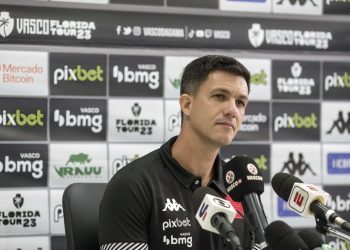 Confira quais jogadores o Vasco quer envolver em trocas; veja nomes