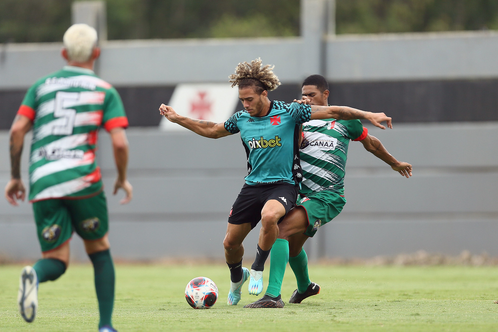 Forma de pagamento estaria emperrando negociação entre Vasco e Talleres por  Diego Valoyes