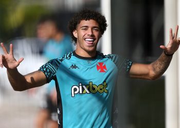 Barbieri surpreende e pode testar Figueiredo em nova posição