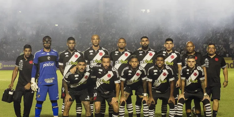Confira os jogadores que se reapresentam no Vasco na próxima semana
