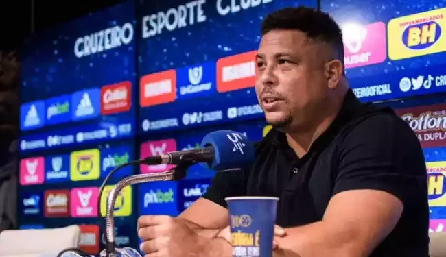 Cruzeiro surpreende e quer jogador que melou no Vasco