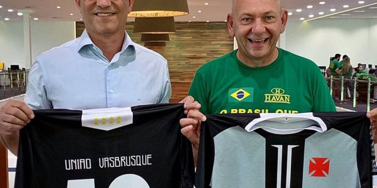 Empresa processa o Vasco e cobra dívida por parceria com Havan