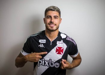 Fã de Dinamite, Pedro Raul quer ser campeão no Vasco