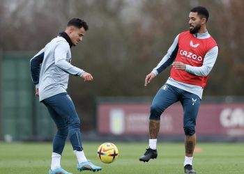 Douglas Luiz faz publicação enigma dando a entender que voltará com Coutinho ao Vasco