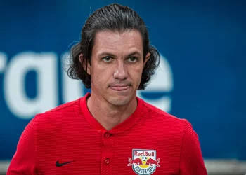 Desenvolvimento de Vini Jr, Paquetá e Claudinho ajudaram na escolha de Barbieri pelo Vasco