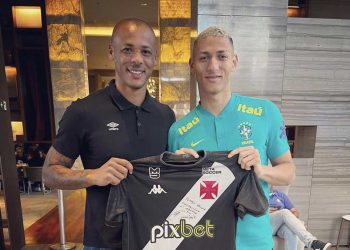 Richarlison teve seu nome inspirado em jogador do Vasco