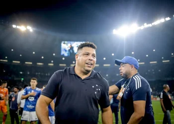 Ronaldo quer contratar atacante do Vasco para o Cruzeiro