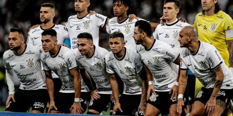 Vasco avança por jogador do Corinthians