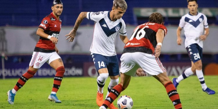 Vasco faz proposta por meia-atacante do Vélez