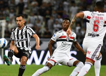 Vasco quer comprar zagueiro titular do São Paulo
