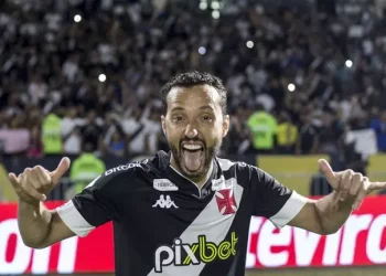 Vasco renova com Nenê