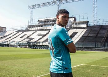 Vasco renova com goleiro para 2023