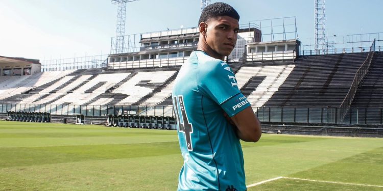 Vasco renova com goleiro para 2023