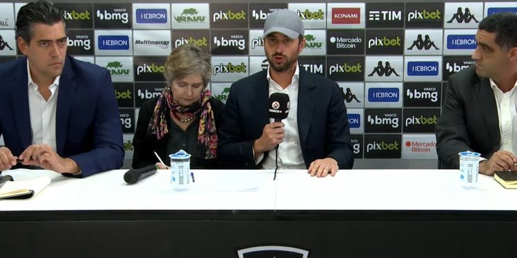 Vasco se reunirá com empresários de dois atletas