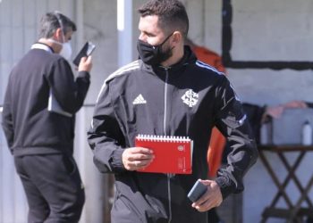 Vasco tira profissional do Inter e reforça a categoria de base