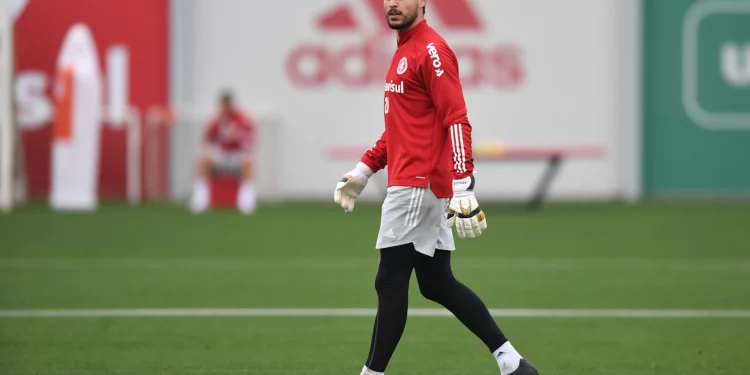 Vasco tira o escorpião do bolso e faz nova proposta por Keiller