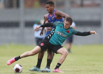 Confira a escalação oficial do Vasco contra o Madureira