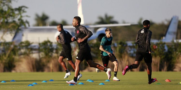 Escalação oficial do Vasco contra o River Plate