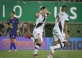 Vasco empata com o Audax no Carioca
