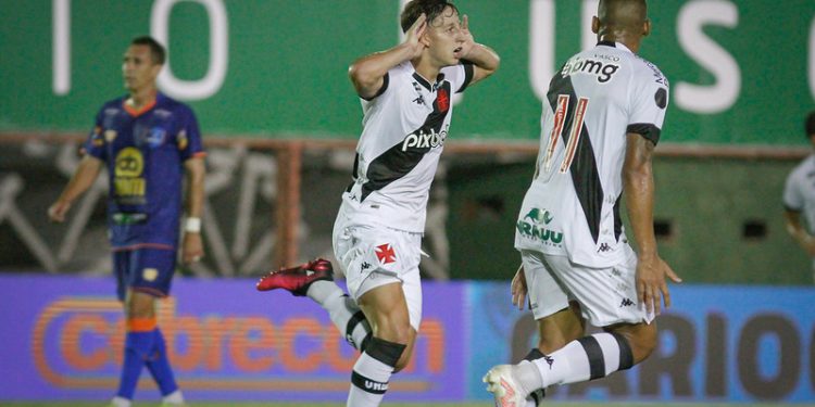 Vasco empata com o Audax no Carioca