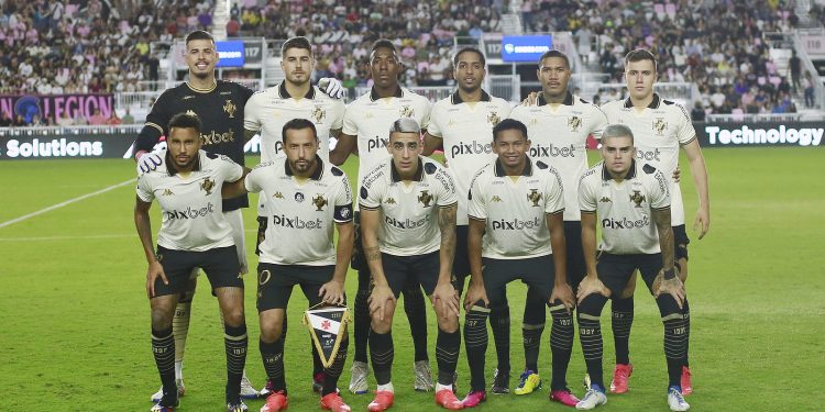 Mais jovem e com apostas: veja o primeiro esboço do Vasco 2023