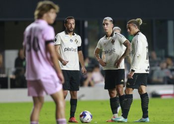 Confira a provável escalação do Vasco contra a Portuguesa-RJ