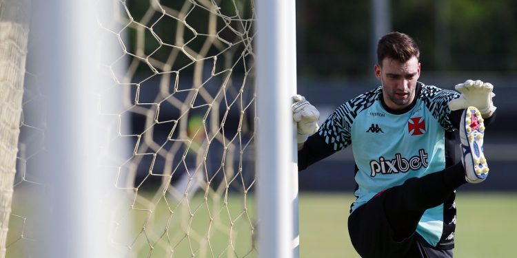 Confira valor que o Grêmio ganhou na compra de Léo Jardim pelo Vasco