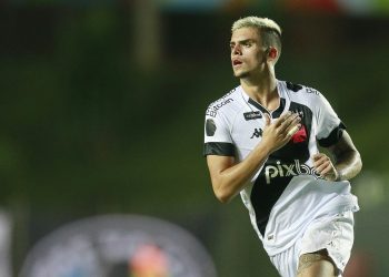 Após derrota, Gabriel Pec desabafa: "Falta a gente trabalhar bem"
