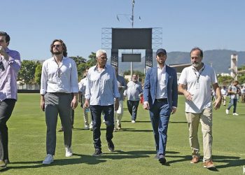 777 promove reviravolta e Vasco volta a negociar com jogador